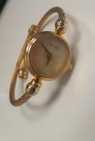 CS2144/2026   GOLDEN GUCCI WATCH